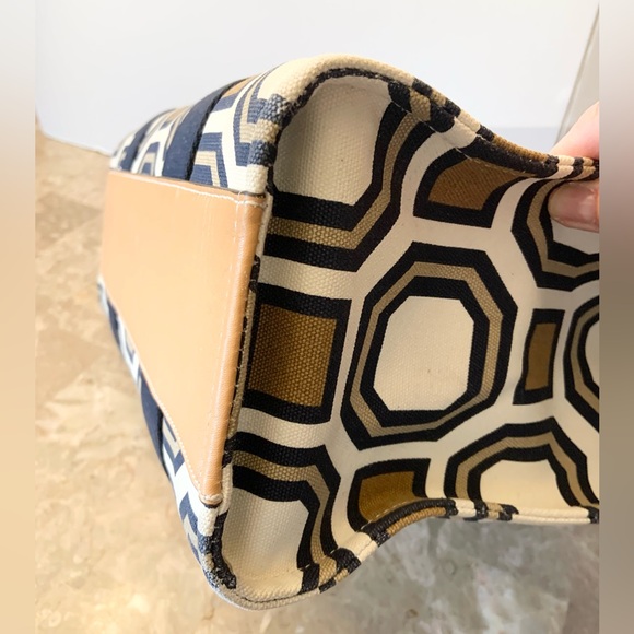 TORY BURCH Canvas and Leather Tote Bag Leather Logo Bag Charm EUC - Picture 11 of 16